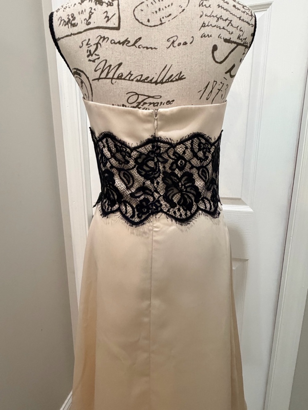 White House Black Market Strapless Satin Lace Dress Cream Black - Picture 6 of 9